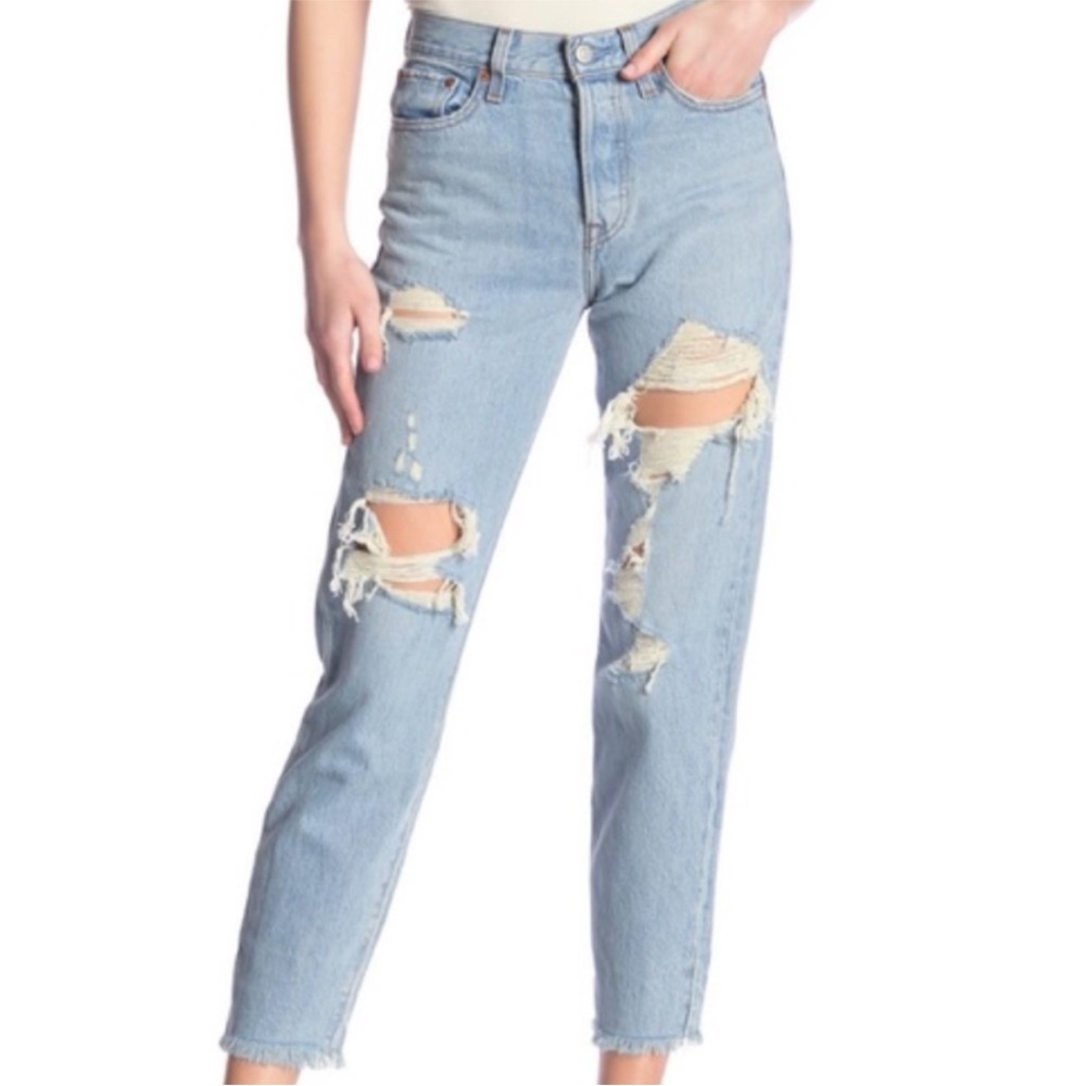 Levi's Wedgie Distressed‎ Raw Hem Jeans in Blue Size 27